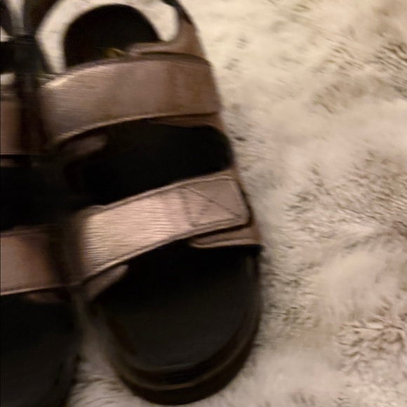 Clarks Ladies ORIANNA SEA Metallic Leather Sandals - Picture 3 of 5